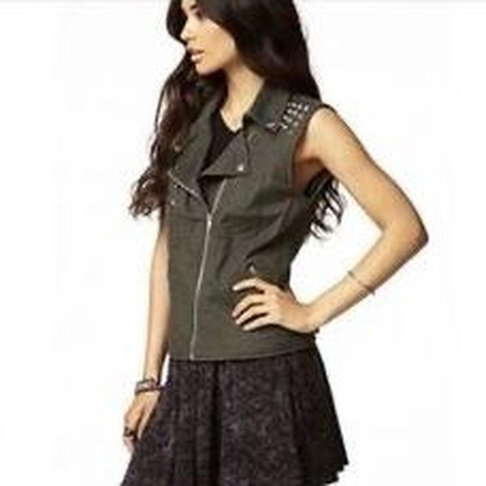 Forever21 Studded Denim Blend Women’s Vest in a muted olive green M - Picture 2 of 6